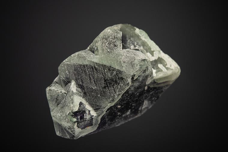 FLUORITE (SPINEL law twin)